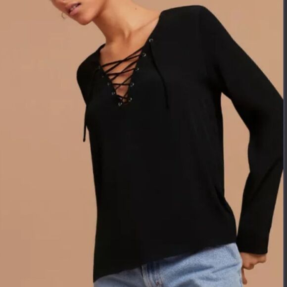 Aritzia | Wilfred Free Redling lace up blouse - Picture 1 of 10